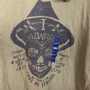 Lucky Brand 💀 🥃 Tshirt